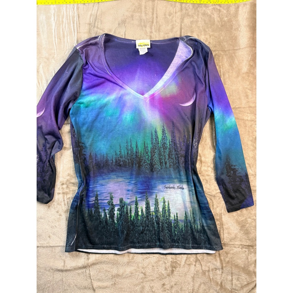 Womens Fairbanks Alaska Northern Lights Aurora Borealis V-Neck Top M Graphic
